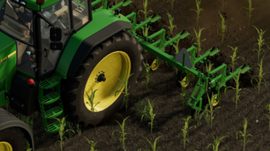 John Deere 825 Row-Crop Cultivator Image