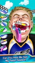 Athlete Dentist Doctor Games! Image