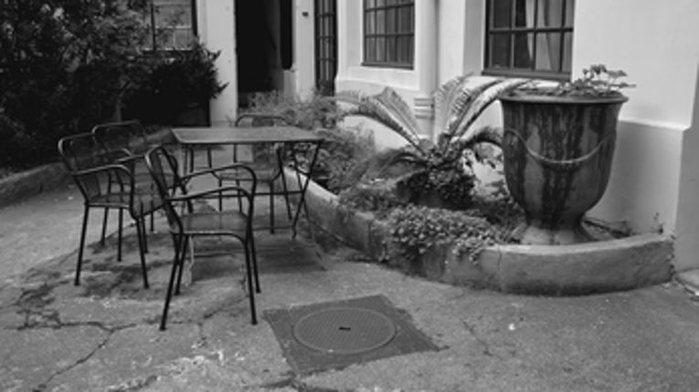 10 Gnomes in Paris Image