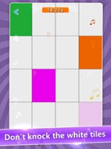 Dont tap White piano tiles Image