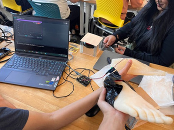 Ankle Chomper screenshot