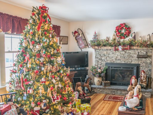 Games like Winter Break Find 100 Snowflakes