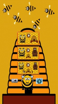 Beehive Maze Race (bee against the bear) screenshot