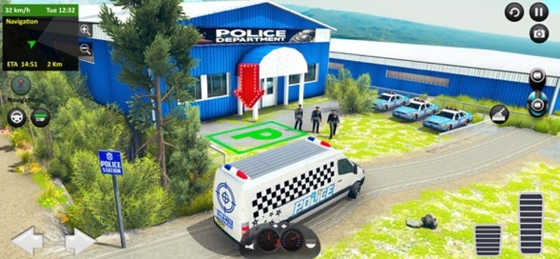 Offroad Police Van Transporter screenshot