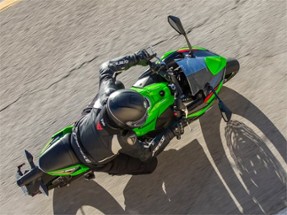 Kawasaki Ninja 650 Slide Image