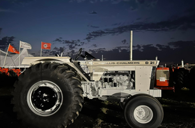 FS25 Allis Chalmers D21 60th Anniversary screenshot