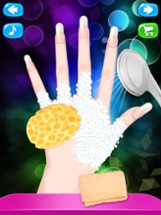 Hand &amp; Foot Salon! - baby play Image