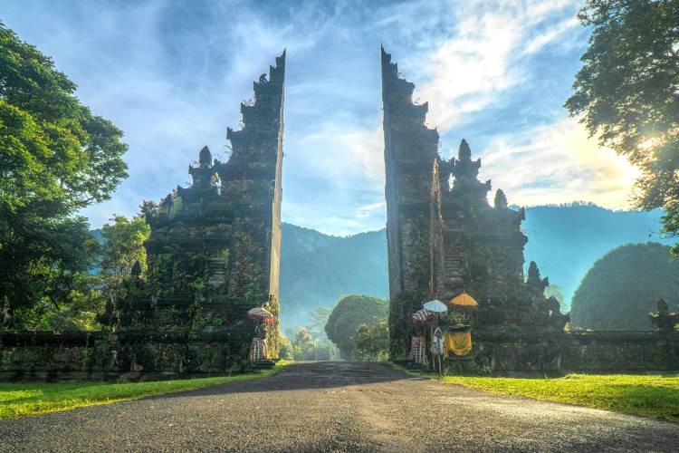 Games like Pilgrim's Gate