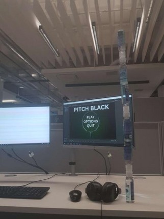 Pitch Black screenshot