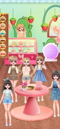 Queen Skirt Cake Making Image