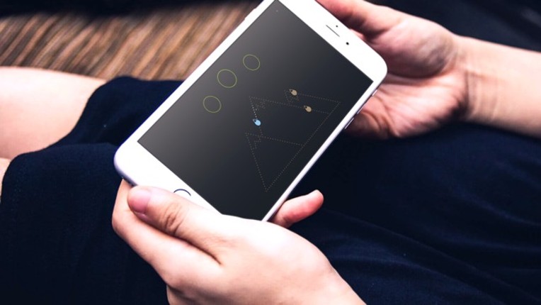 Symmetrica: Minimalistic arcade game screenshot