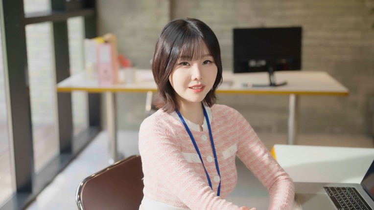 Heroines Through My Lens screenshot