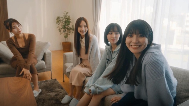 Roommates, Romance, and Ringing Hearts screenshot