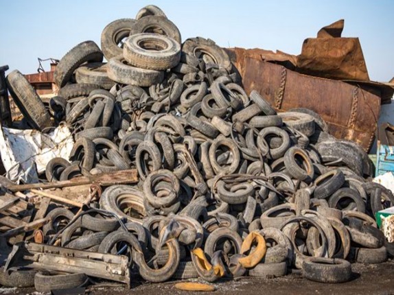 Car Junkyard Escape screenshot