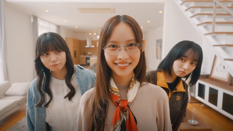 Roommates, Romance, and Ringing Hearts screenshot