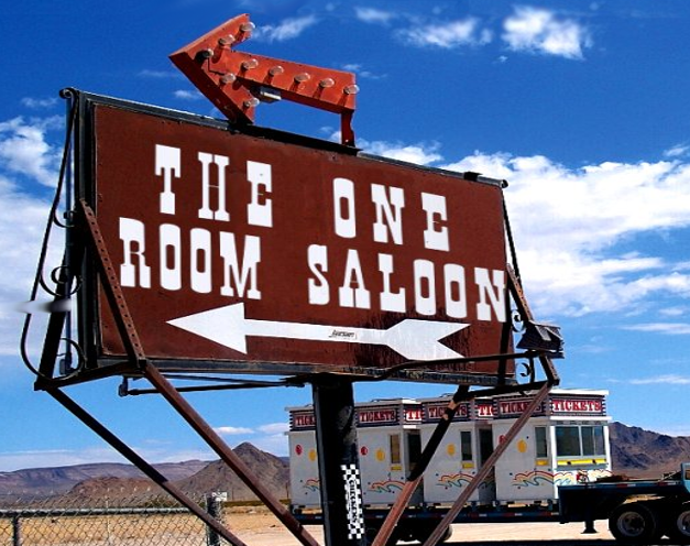 Games like "Sal & Joe", "Chi?"